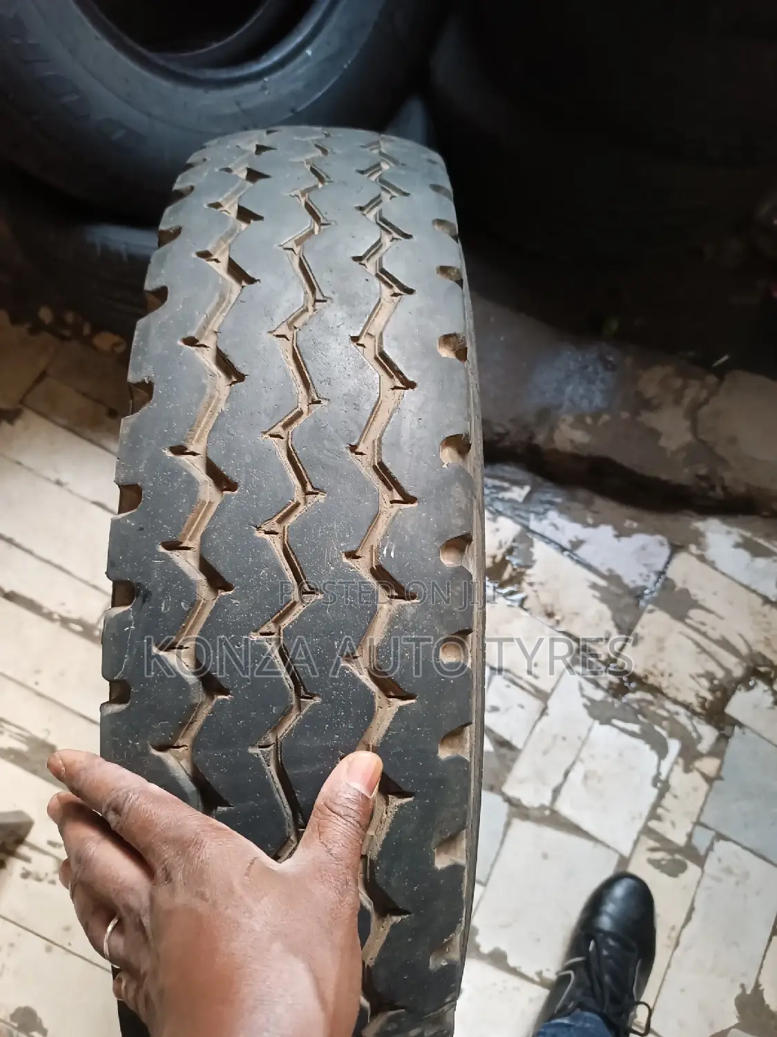 Firestone Tyres Size 750r16