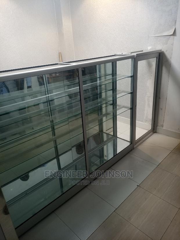 Glass Displays - thumbnail 4