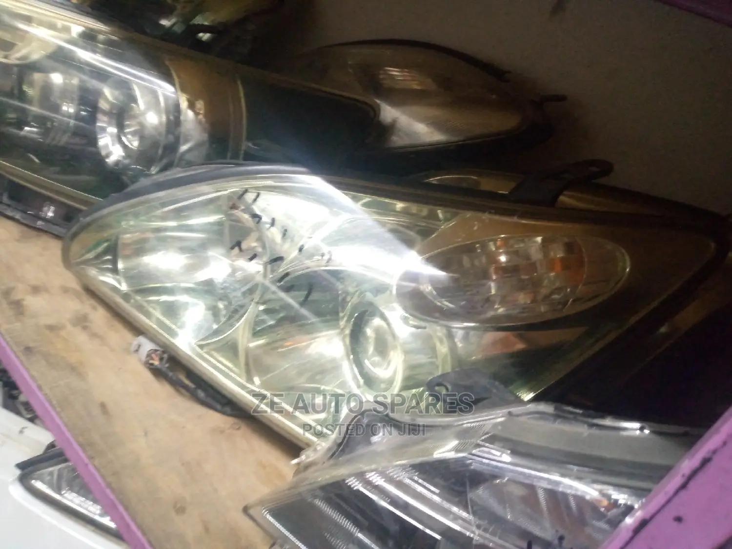 Harrier No 4. Headlight Xenon