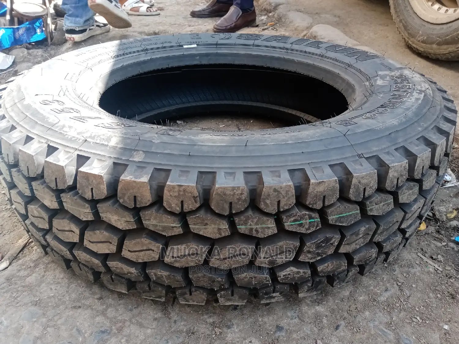 255/70r22.5 Sailuwin Tyre (Diff)