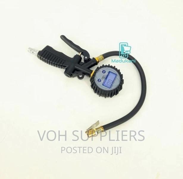 Strong Digital Tyre Inflator Tire Pressure Gauge - main view