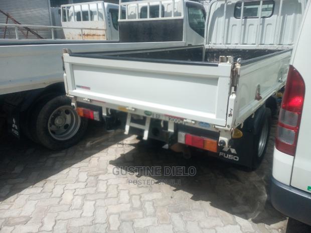 Mitsubishi Canter 2015 White - thumbnail 5