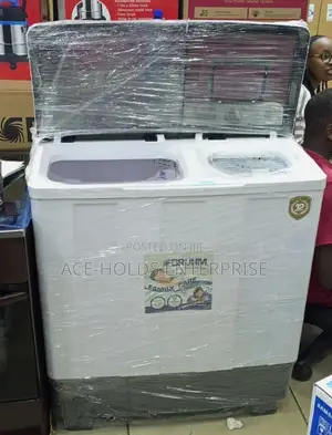 11 Kgs Twin Tub Bruhm Washing Machine.