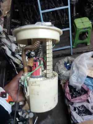 Fuel Pump Mazda Demio Dy 2003