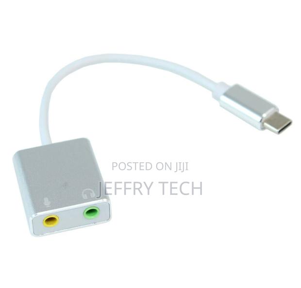 USB Type-C to 3.5mm Audio and Microphone Adapter for Smartph