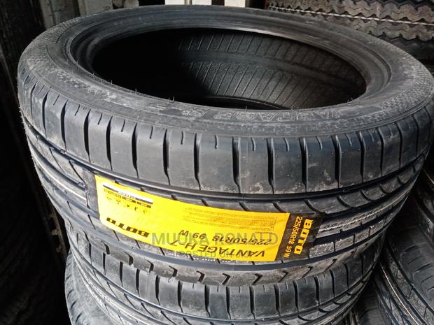 225/50r18 Boto Tyre