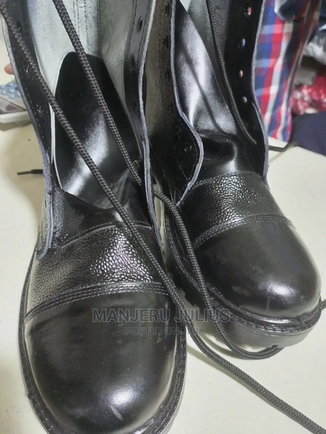 Securical Boots
