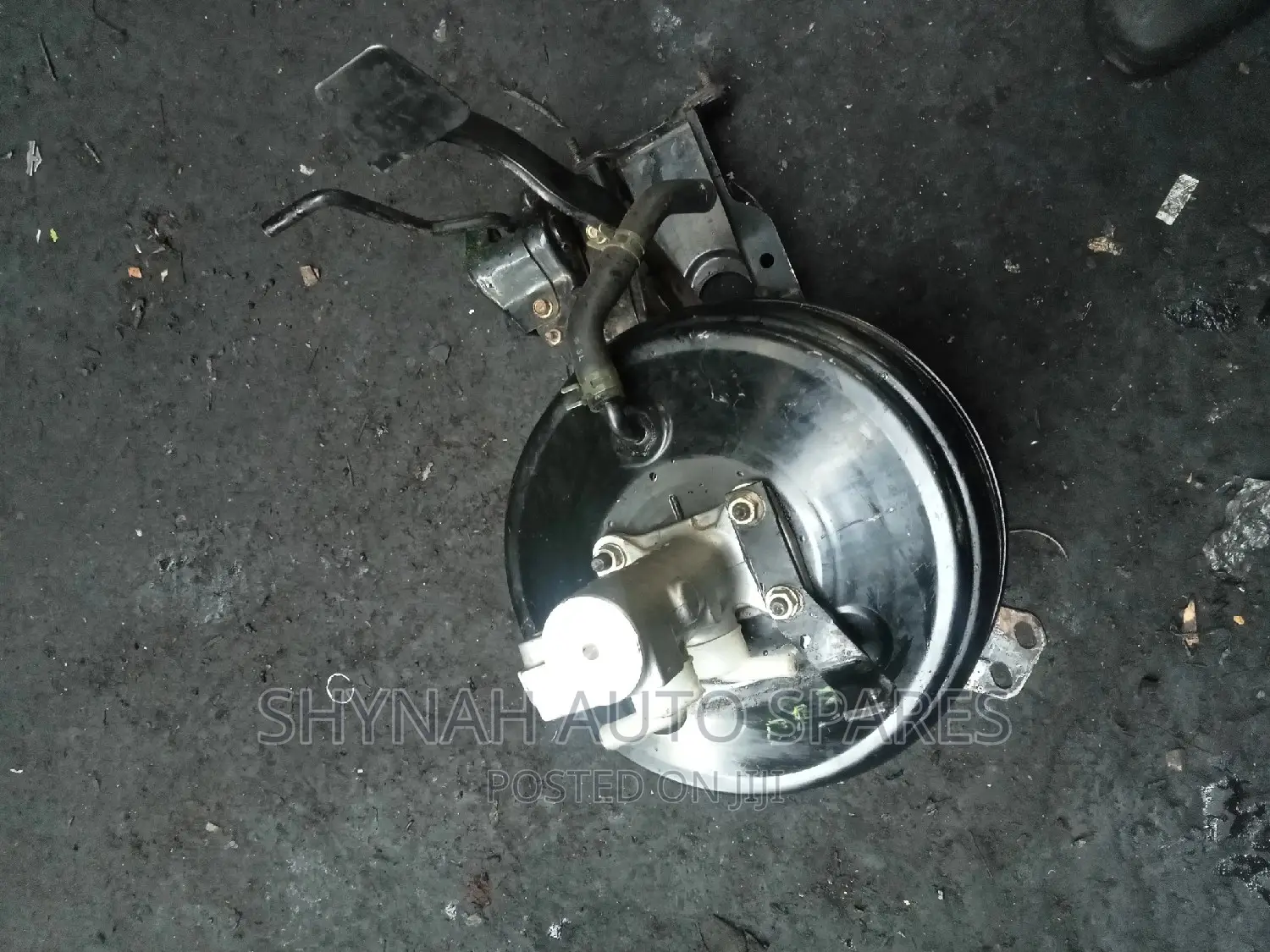 Brake Booster and Master Cylinder Canter 4m40