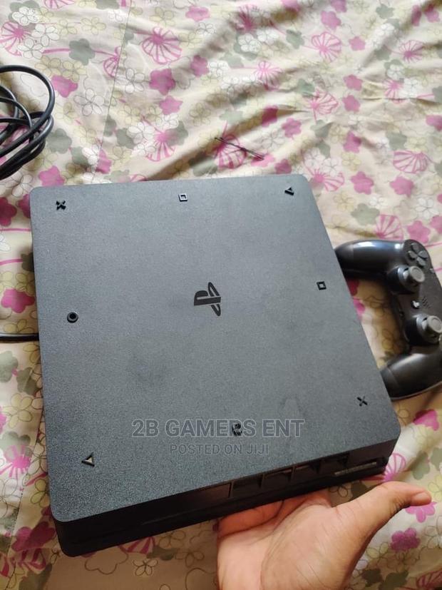 Slim Play Station 4, Rarely Used - thumbnail 4