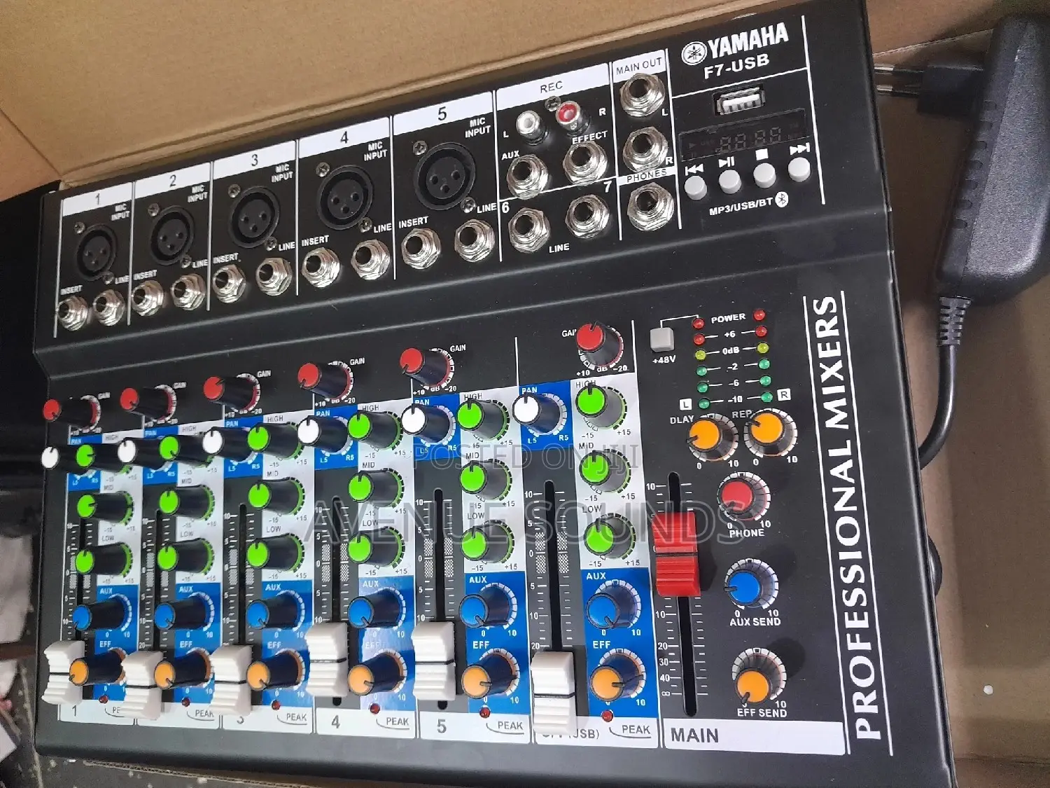 Yamaha Plain Mixer 7 Channels