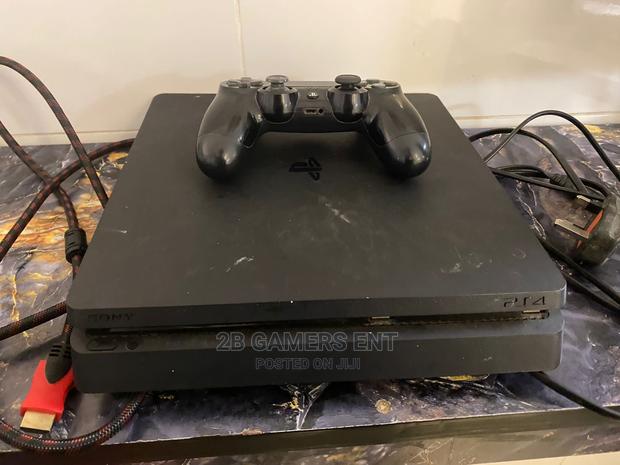 Play Station 4 Slim 10/10 Condition - main view