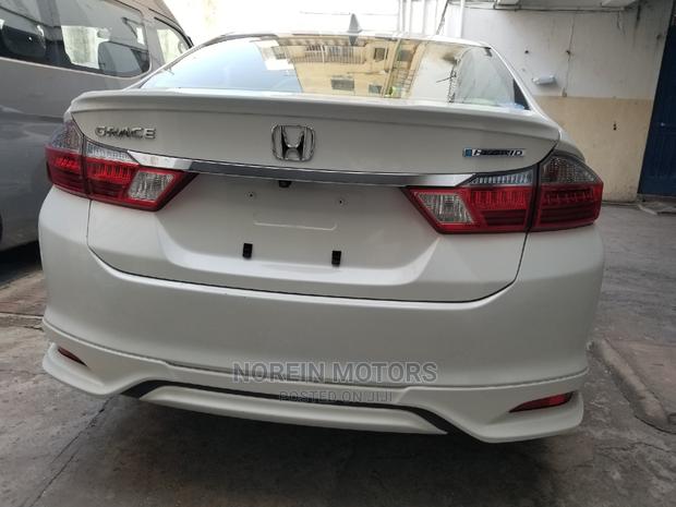 Honda Stream 2014 White - thumbnail 7