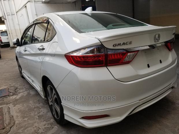 Honda Stream 2014 White - thumbnail 5