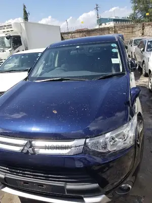 Mitsubishi Outlander 2015 Blue