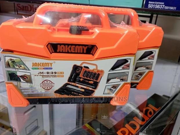 47 PC Professional Precision Screwdriver Toolkit - thumbnail 3