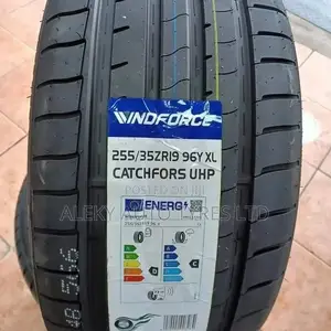 225/35 R19 Windforce Tyre 96Y