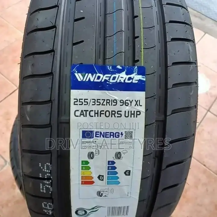 225/35 R19 Windforce Tyre 96Y