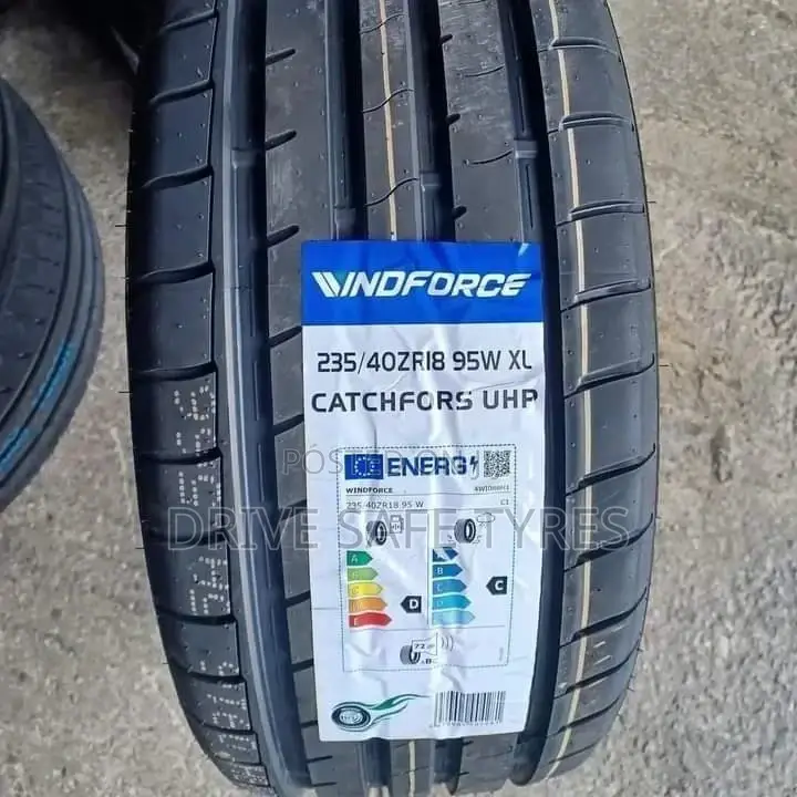 235/40 ZR18 Windforce Tyre