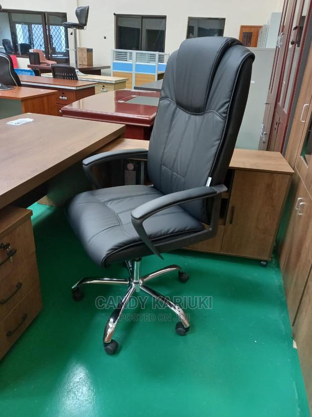 Executive Office Seat