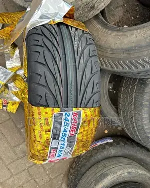 245/45 R18 Kenda Tyre Made in China Nylon
