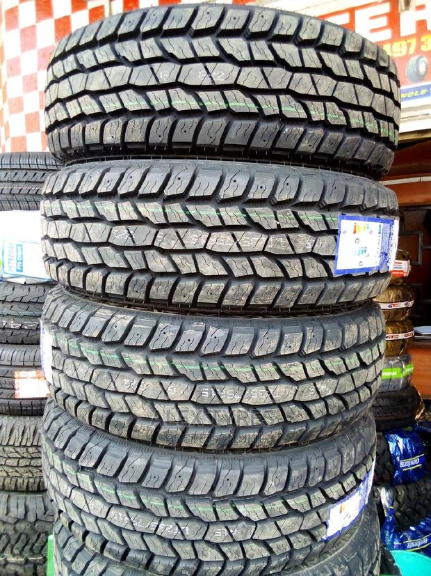 235/75r15 10 Ply A/T Sporttrack Tyres Made in China