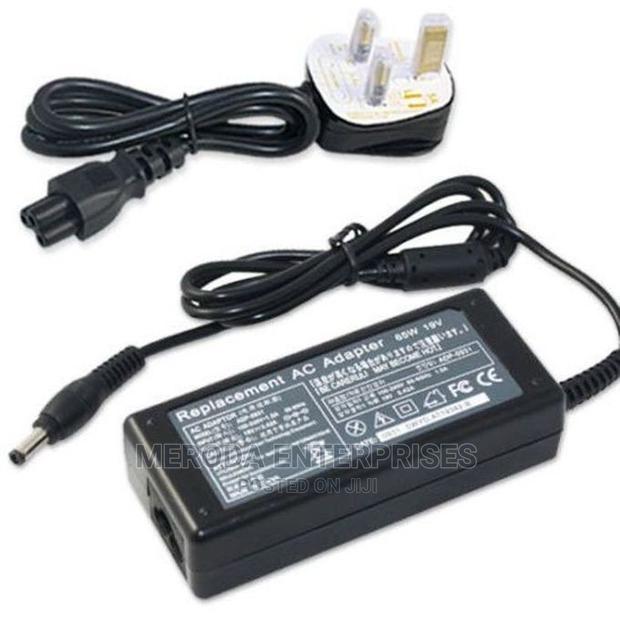 ASUS Laptop Charger Adapter -19v - - main view