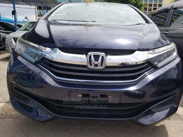 Honda Shuttle 2015 Blue - main view