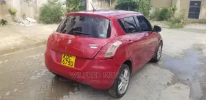 Suzuki Swift 2014 Red