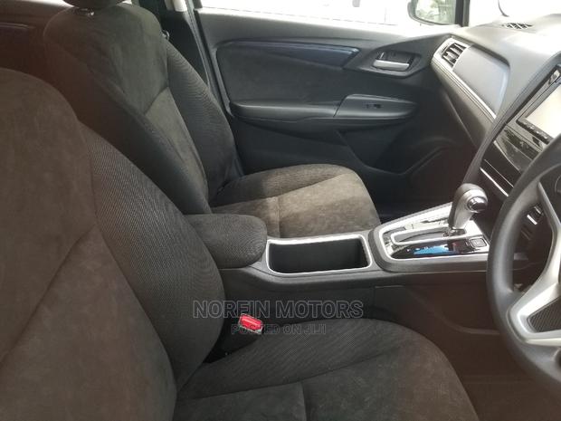 Honda Shuttle 2015 Silver - thumbnail 5