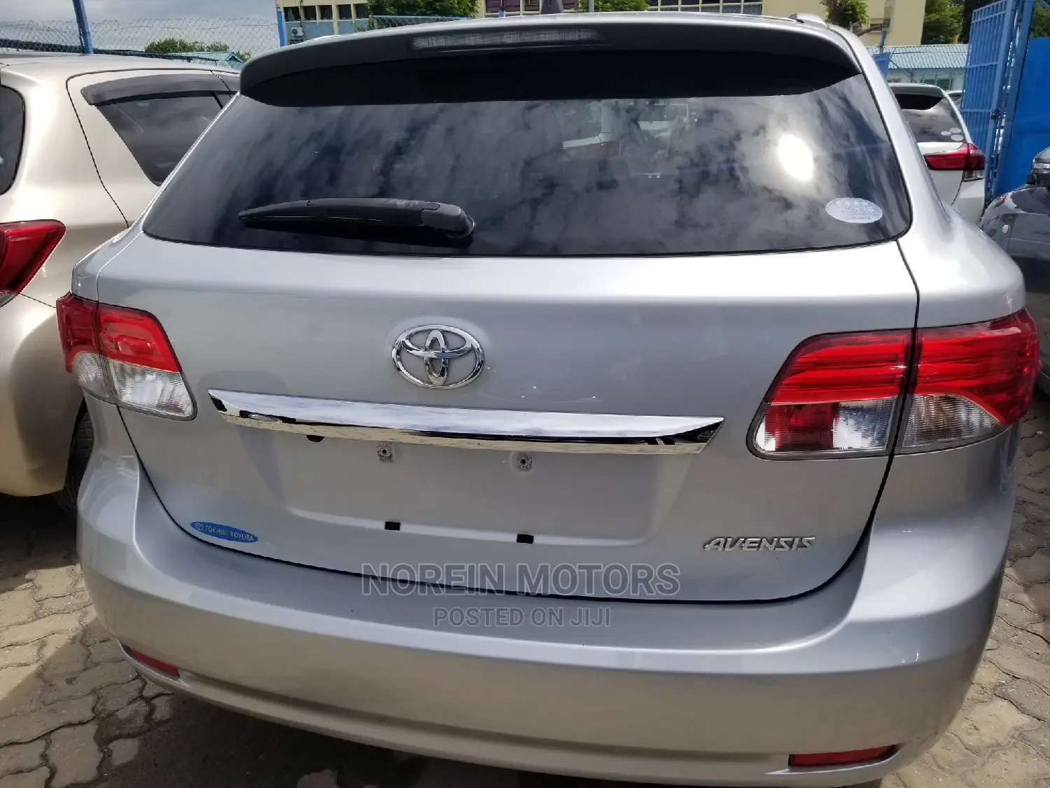 Toyota Avensis 2014 Silver