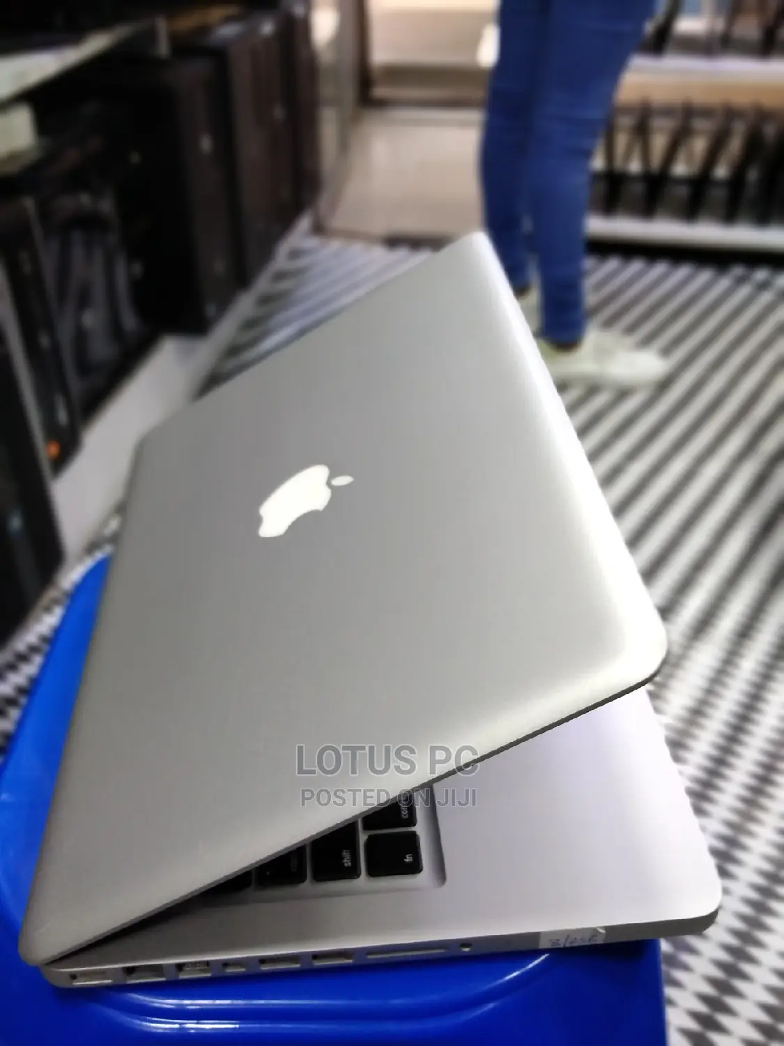 Laptop Apple MacBook Pro 4GB Intel Core I5 HDD 500GB