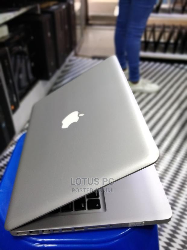 Laptop Apple MacBook Pro 4GB Intel Core I5 HDD 500GB - main view