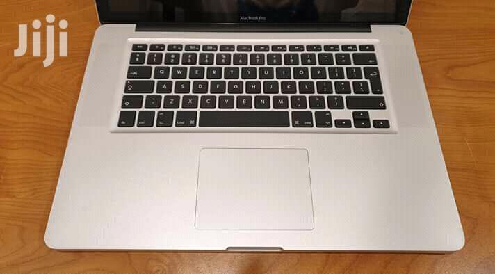 Laptop Apple MacBook Pro 4GB Intel Core i5 HDD 500GB
