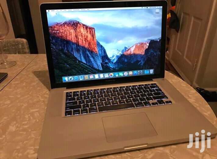 Laptop Apple MacBook Pro 4GB Intel Core i5 HDD 500GB