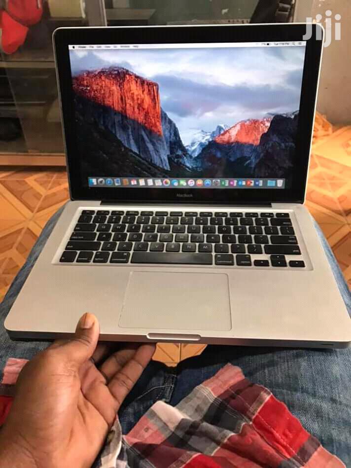 Laptop Apple MacBook Pro 4GB Intel Core i5 HDD 500GB