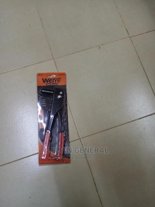 Hand Riveter - main view