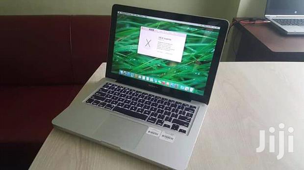 Laptop Apple MacBook Pro 4GB Intel Core i5 HDD 500GB