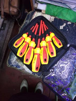 Insulated Screwdrivers - thumbnail 2