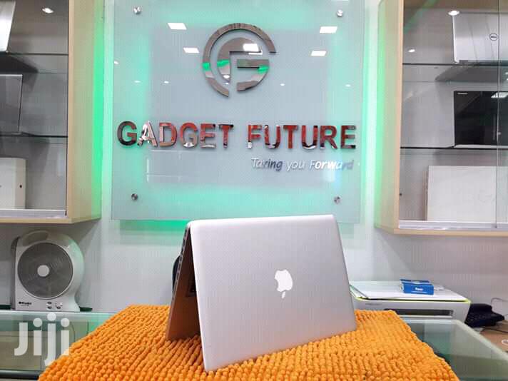 Laptop Apple MacBook Pro 4GB Intel Core i5 HDD 500GB