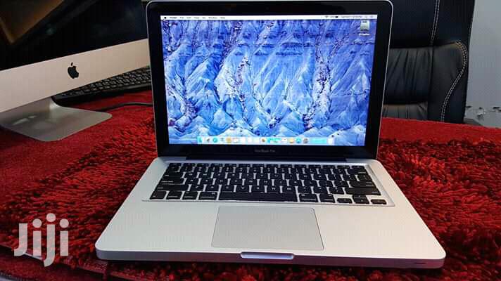 Laptop Apple MacBook Pro 4GB Intel Core i5 HDD 500GB