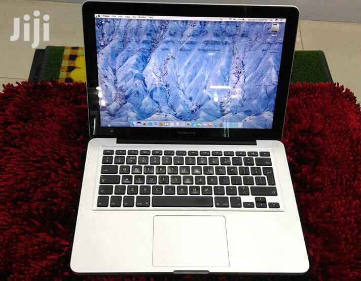 Laptop Apple MacBook Pro 4GB Intel Core i5 HDD 500GB