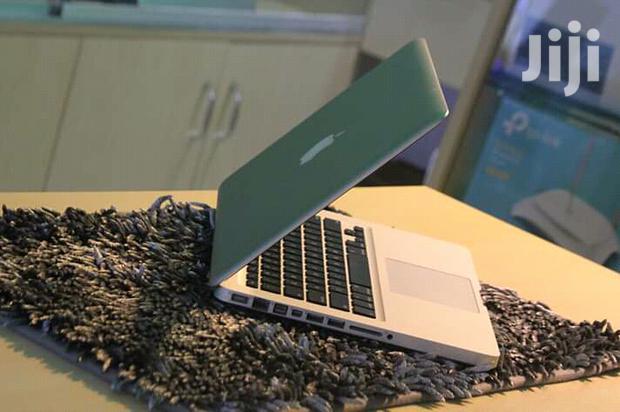 Laptop Apple MacBook Pro 4GB Intel Core i5 HDD 500GB