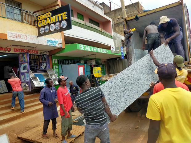 Black and White Granite Countertop - thumbnail 4