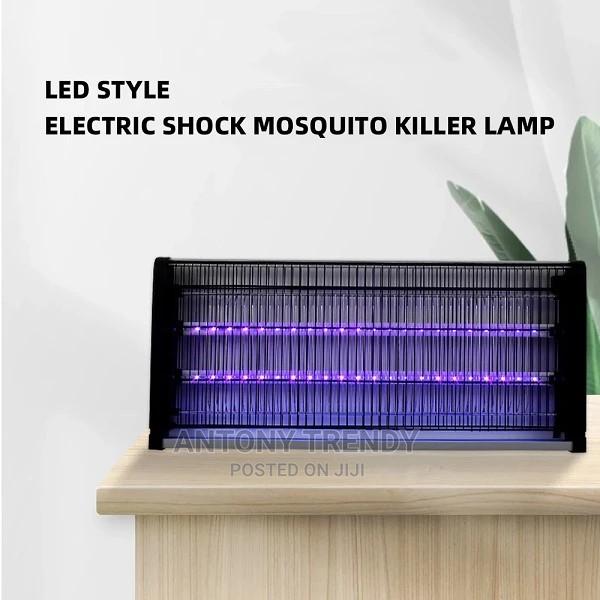 20W Blue Light Attract, Plug-In Pest Control Machine .