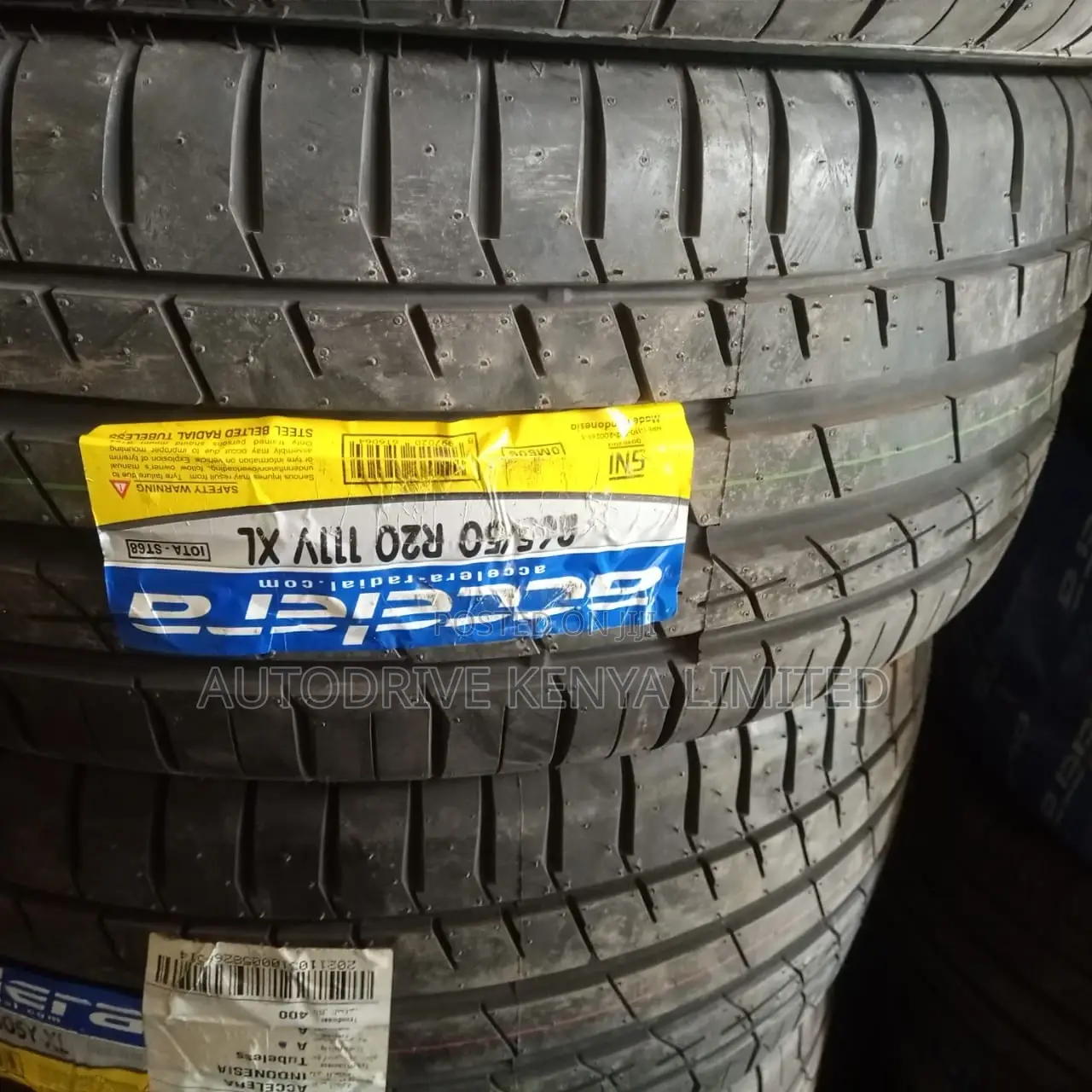 265/50r20 Accelera