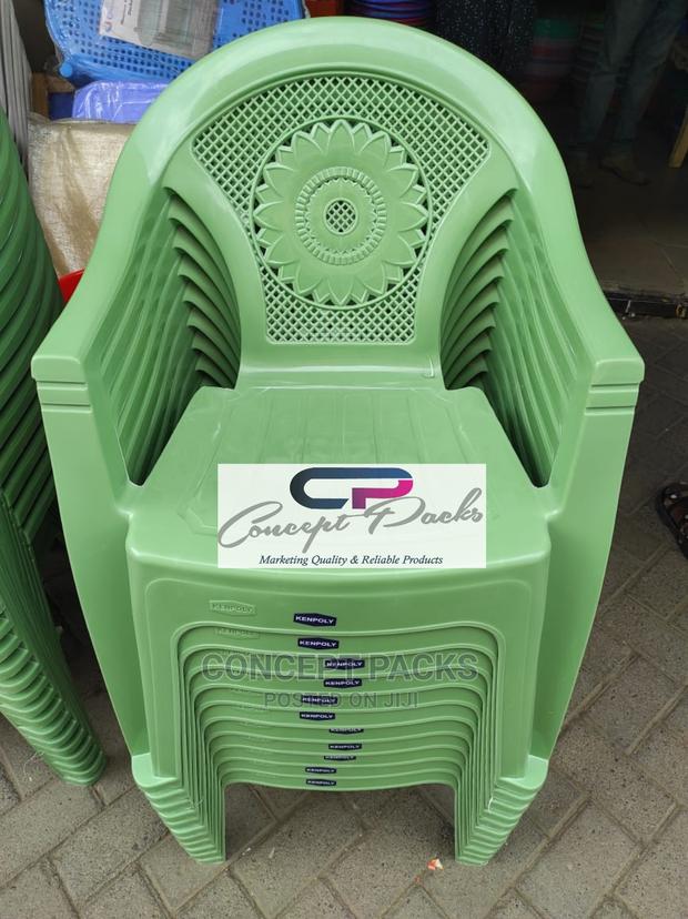 Kenpoly Plastic Chair With Arms. - main view