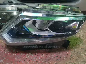 Nissan Extrail 2015 Headlight Xenon