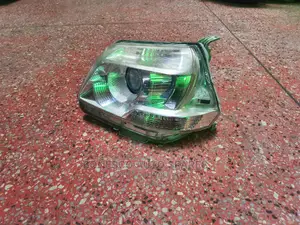 Toyota Sienta 2012-13 Complete Left Xenon Headlight