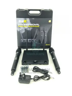 BNK BK902 UHF Dual 2 Channel Wireless Microphone System
