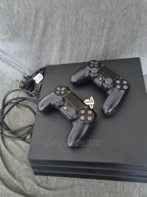 Play Station 4 PRO USED VERSION